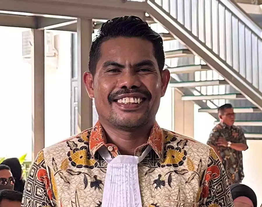 Ketua Umum DPP Holistik M. Nur Latuconsina