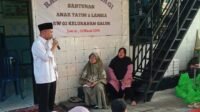 Ustadz Abdul Ghopur Sedang Memberikan Tausiyah