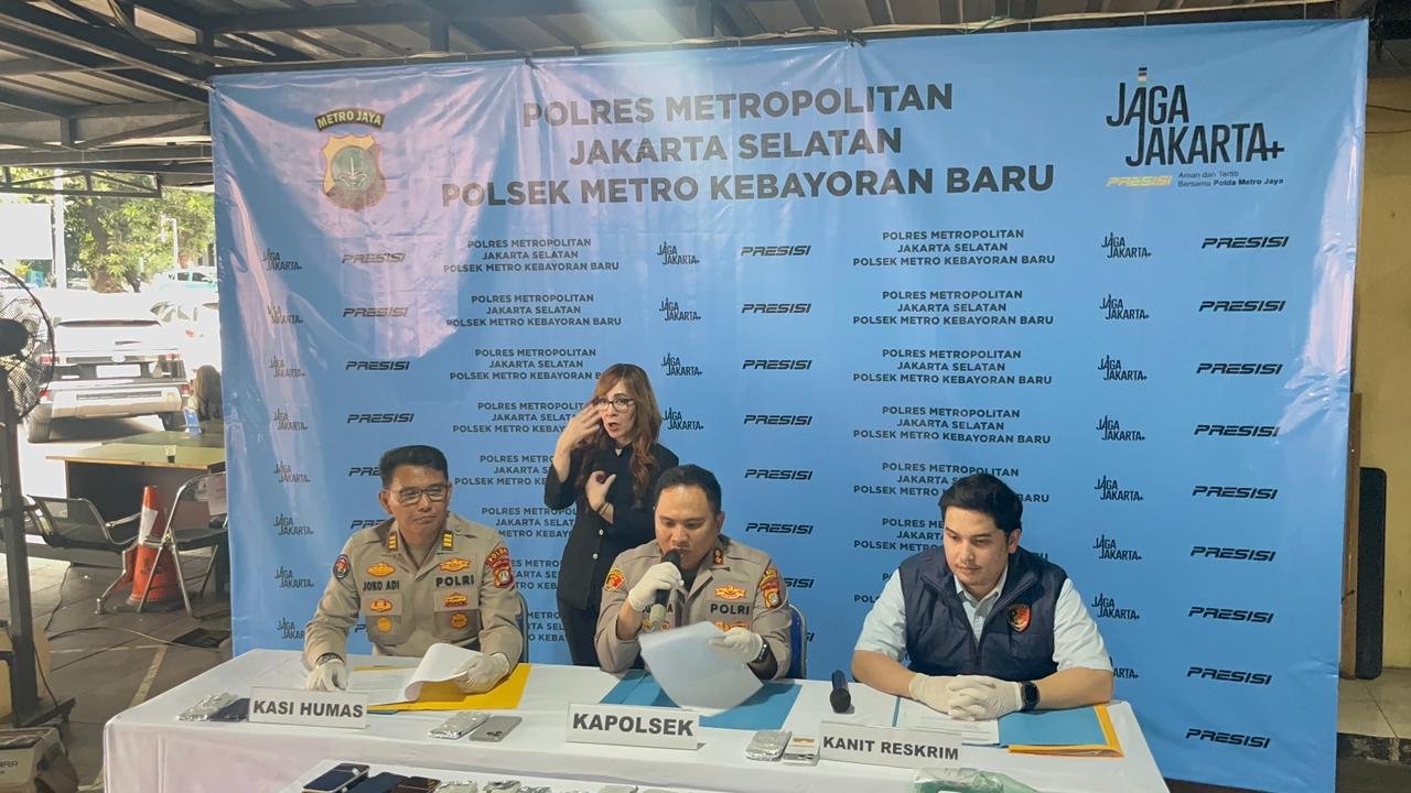 Konferensi Pers Polsek Metro Kebayoran Baru