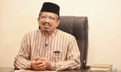 Ketua ANNAS K.H. Athian Ali Moh. Dai Lc. MA