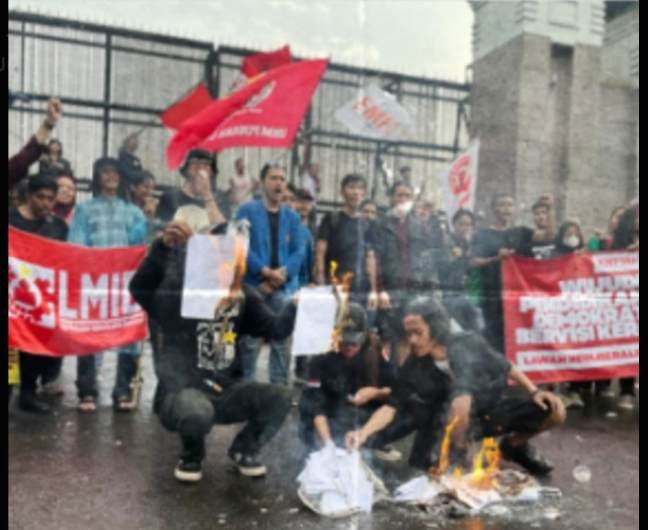 Koalisi Nasional Pemuda Dan Mahasiswa Indonesia KNPMI