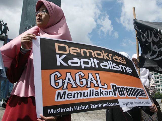 Ilustrasi Muslimah HTI